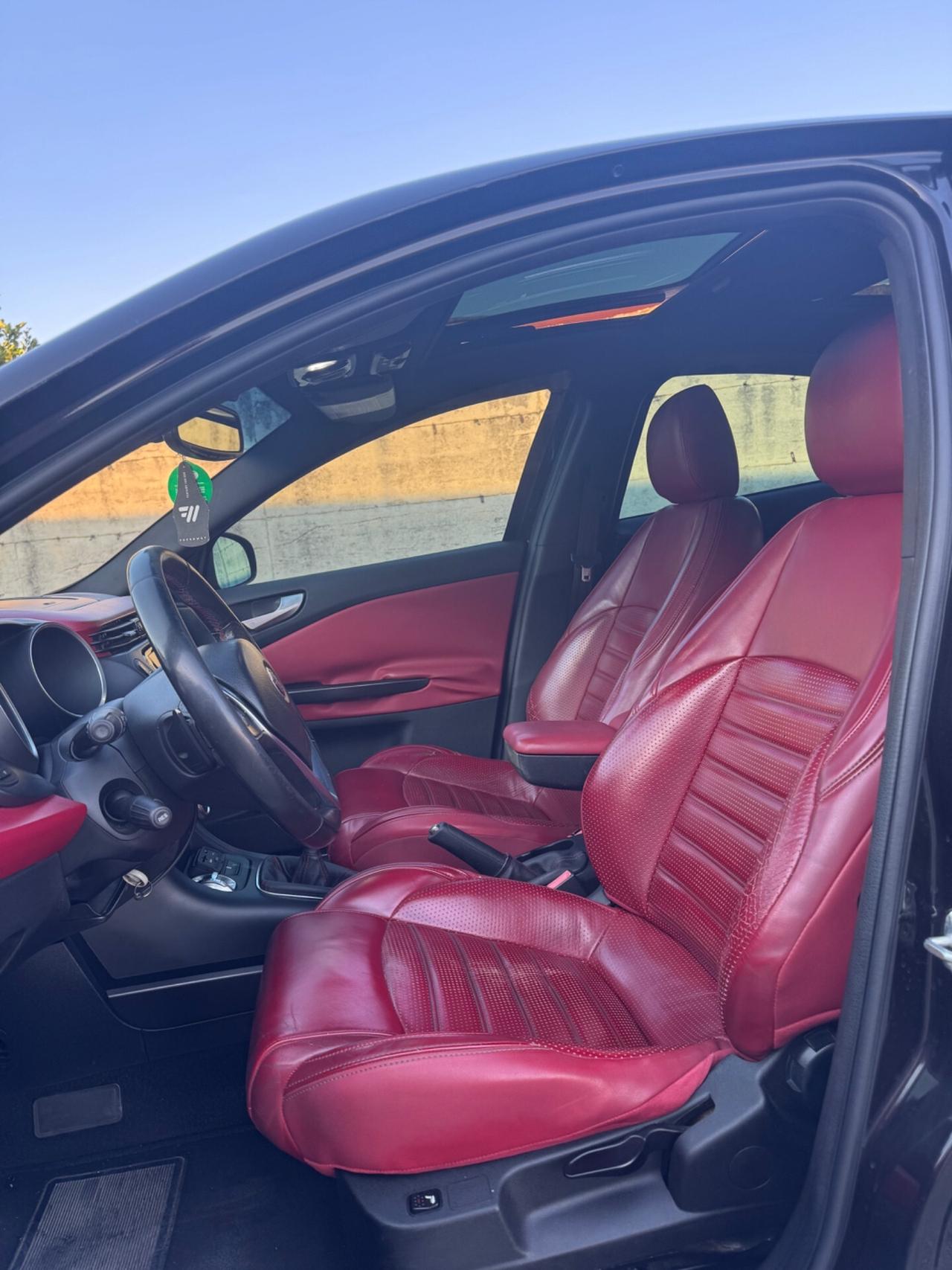 Alfa Romeo Giulietta 1.6 JTDm-2 CV Exclusive Full Optional