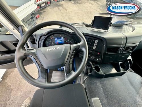 IVECO STRALIS 360, cassa isotermica con sponda retrattile, 2015, km 450.000