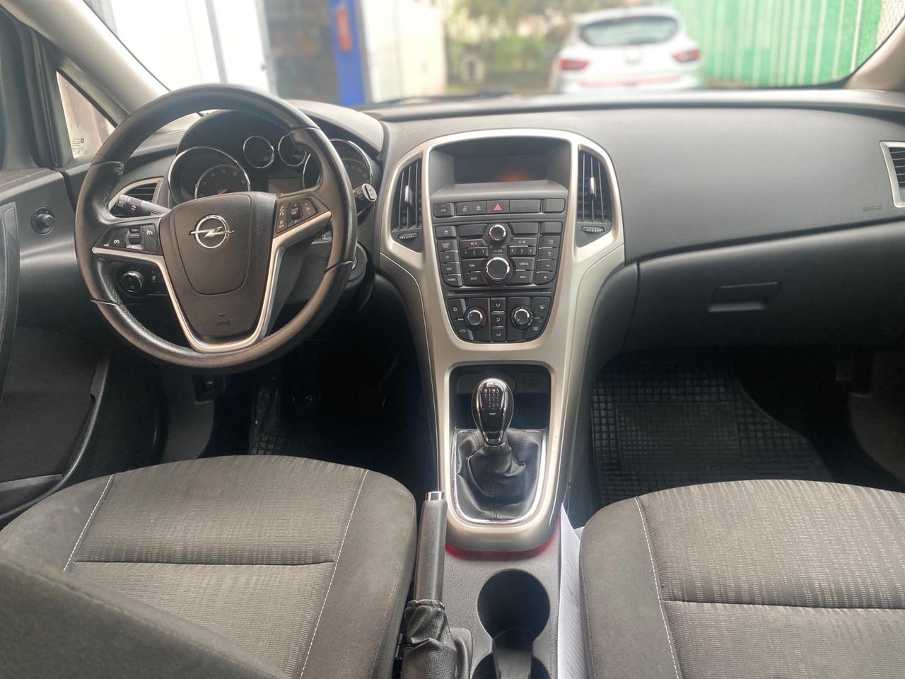 Opel Astra 1.4 Turbo 140CV Sports Tourer GPL Tech Elective