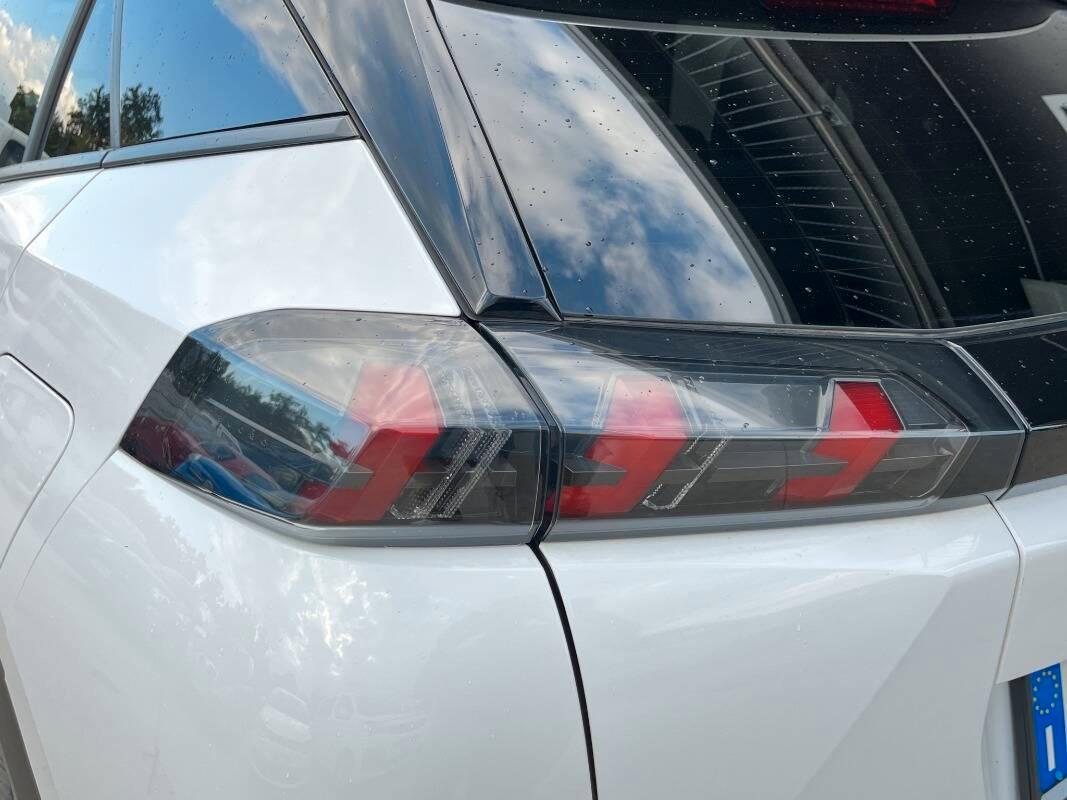 Peugeot 2008 1.5 bluehdi Allure Pack s&s 130cv eat8