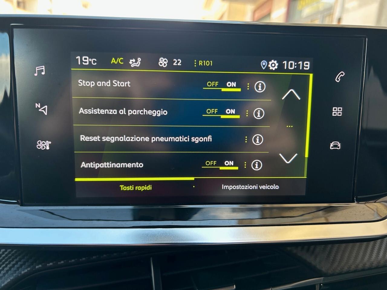 Peugeot 2008 BlueHDi 110 S&S ALLURE PACK