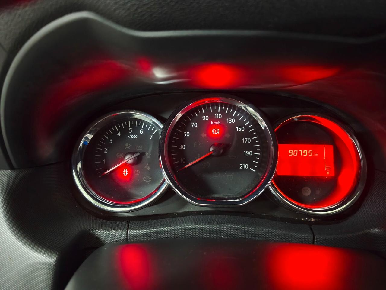 Dacia Duster 1.6,4x2 Serie Limitata Urban Explorer