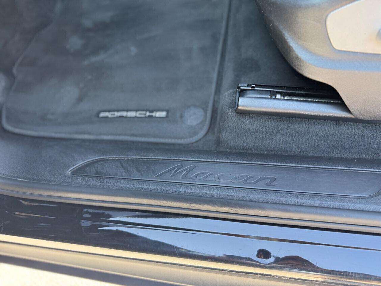 Porsche Macan 2.0 pari al nuovo