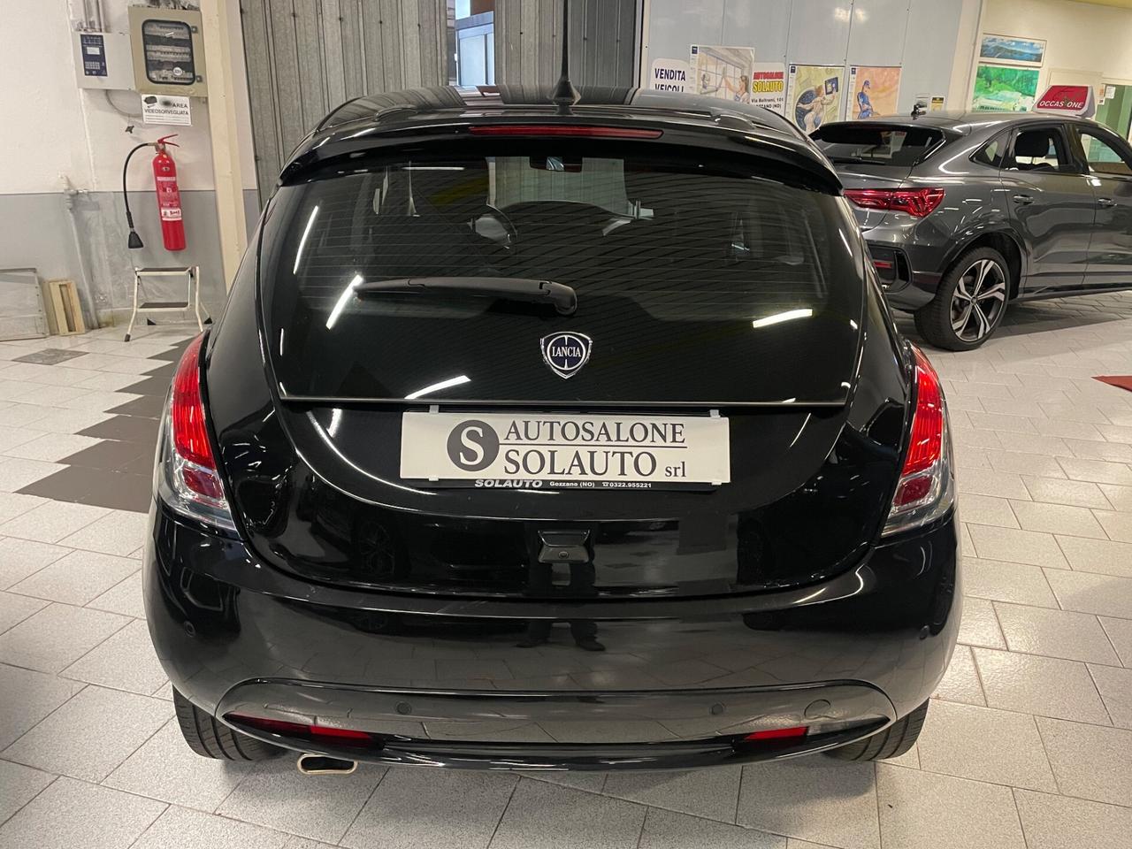 Lancia Ypsilon 1.0 FireFly 5 porte S&S Hybrid Platino