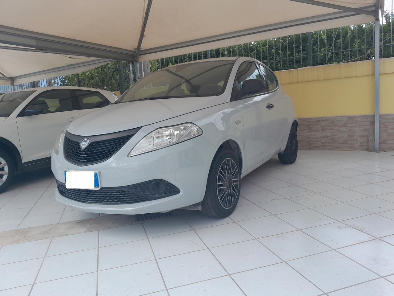 Lancia Ypsilon 1.2 69 CV 5 porte S&S Gold