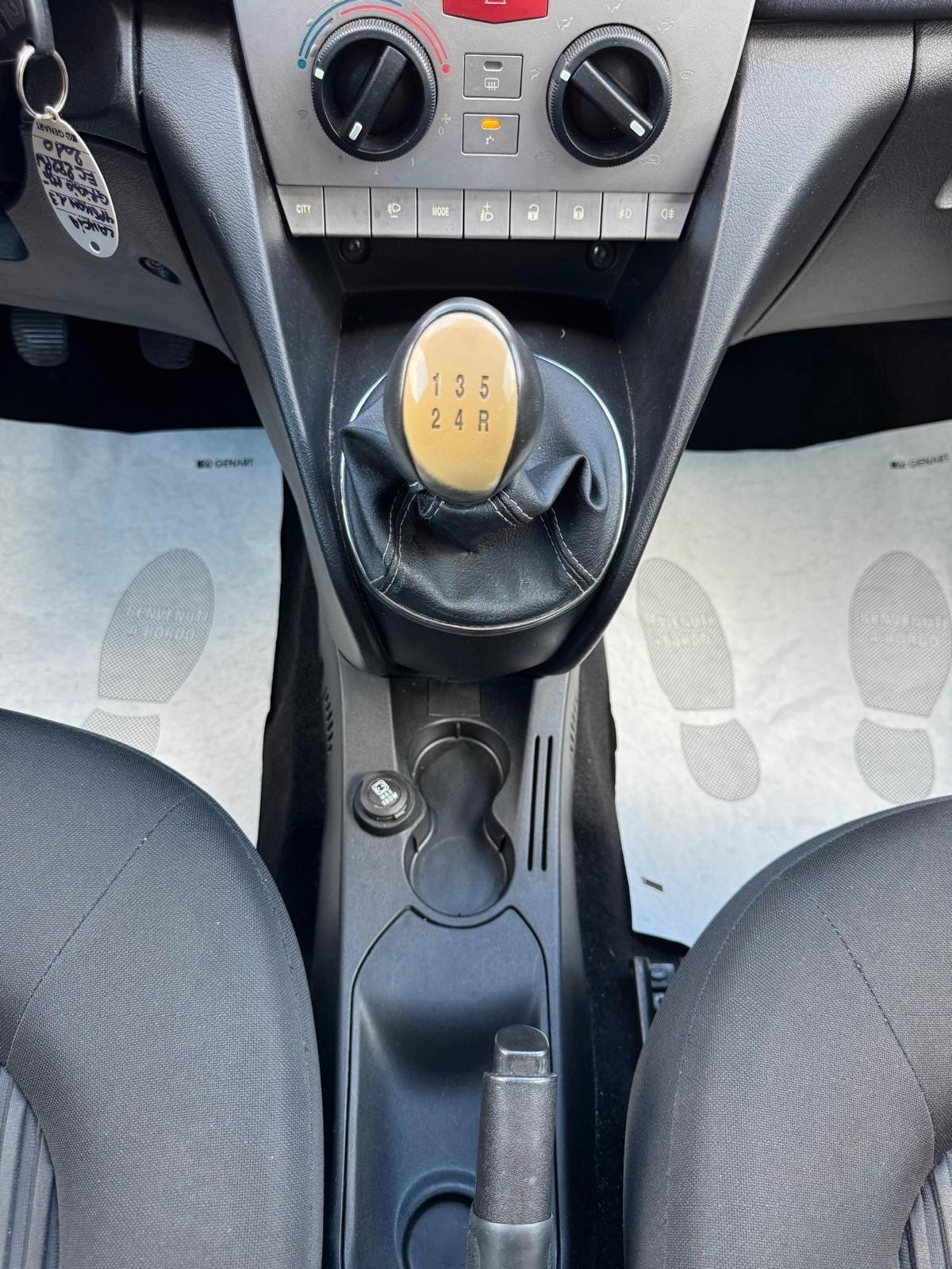 Lancia Ypsilon 1.3 MULTIJET 75CV NEOPAT 2010