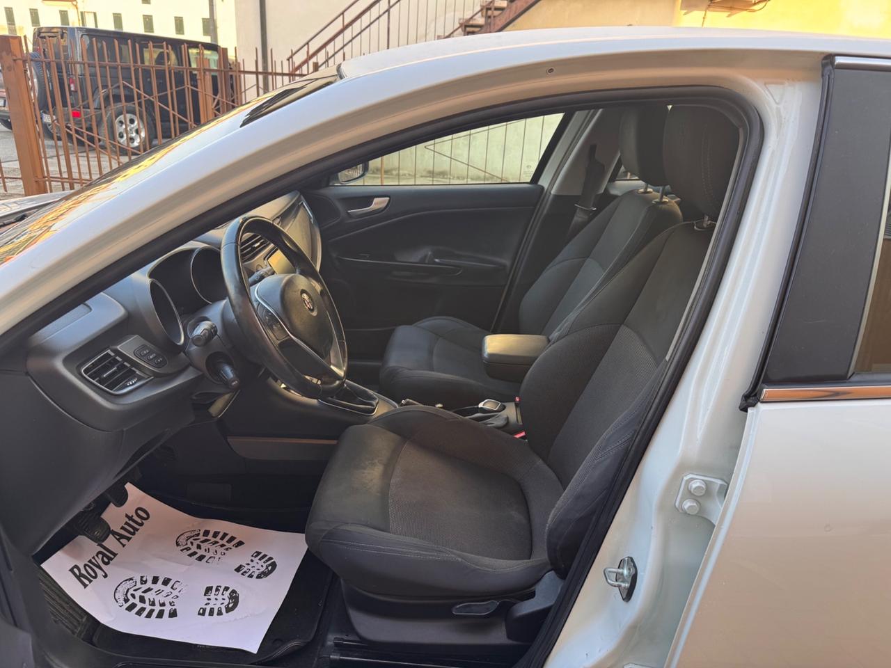 Alfa Romeo Giulietta 1.6 JTDm 120 CV Ok Neopatentati