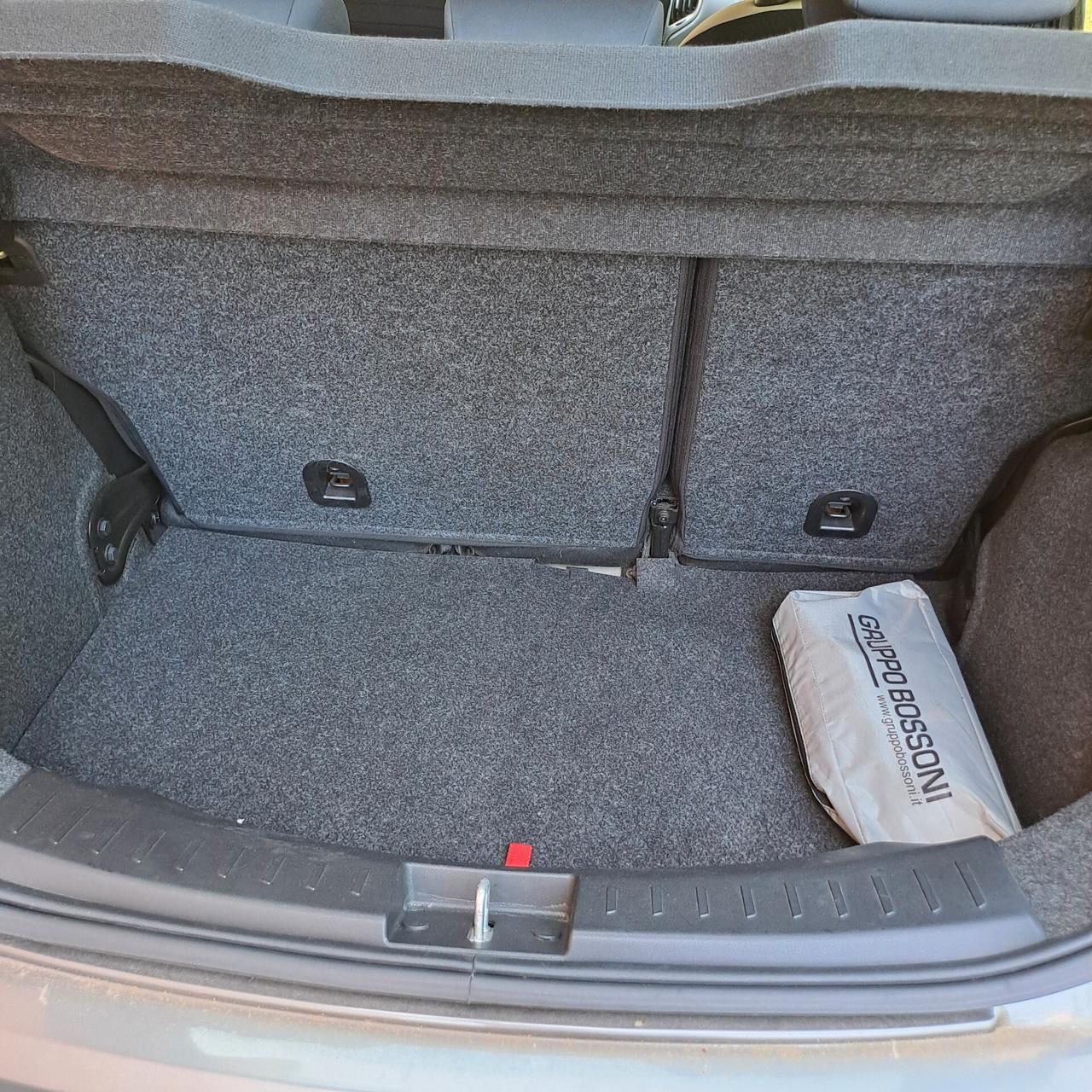 Lancia Ypsilon 1.3 MJT - OK NEOPATENTATI