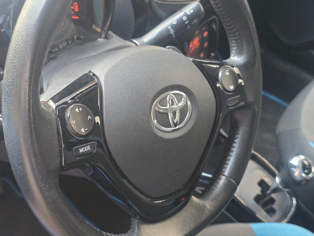 Toyota Aygo 1.0 VVT-i 69 CV 3 porte x-play MMT - FRIZIONE NUOVA...!!!!!