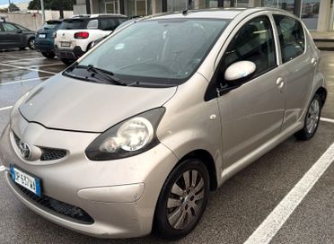 Toyota Aygo 1.0 12V VVT-i 5 porte Griffe