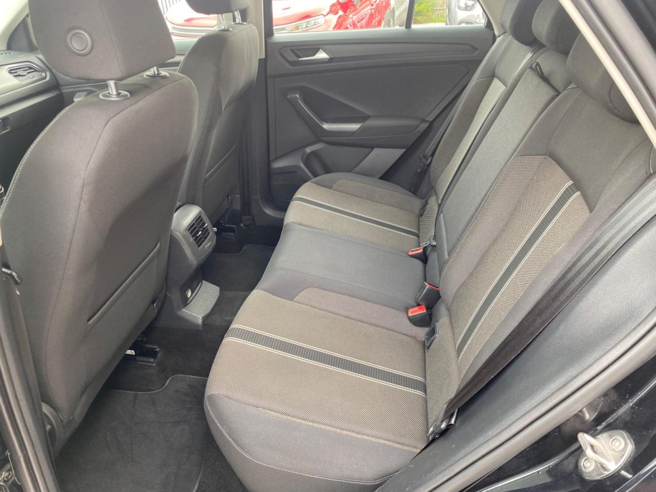 Volkswagen T-Roc 1.6 TDI SCR Business BlueMotion Technology