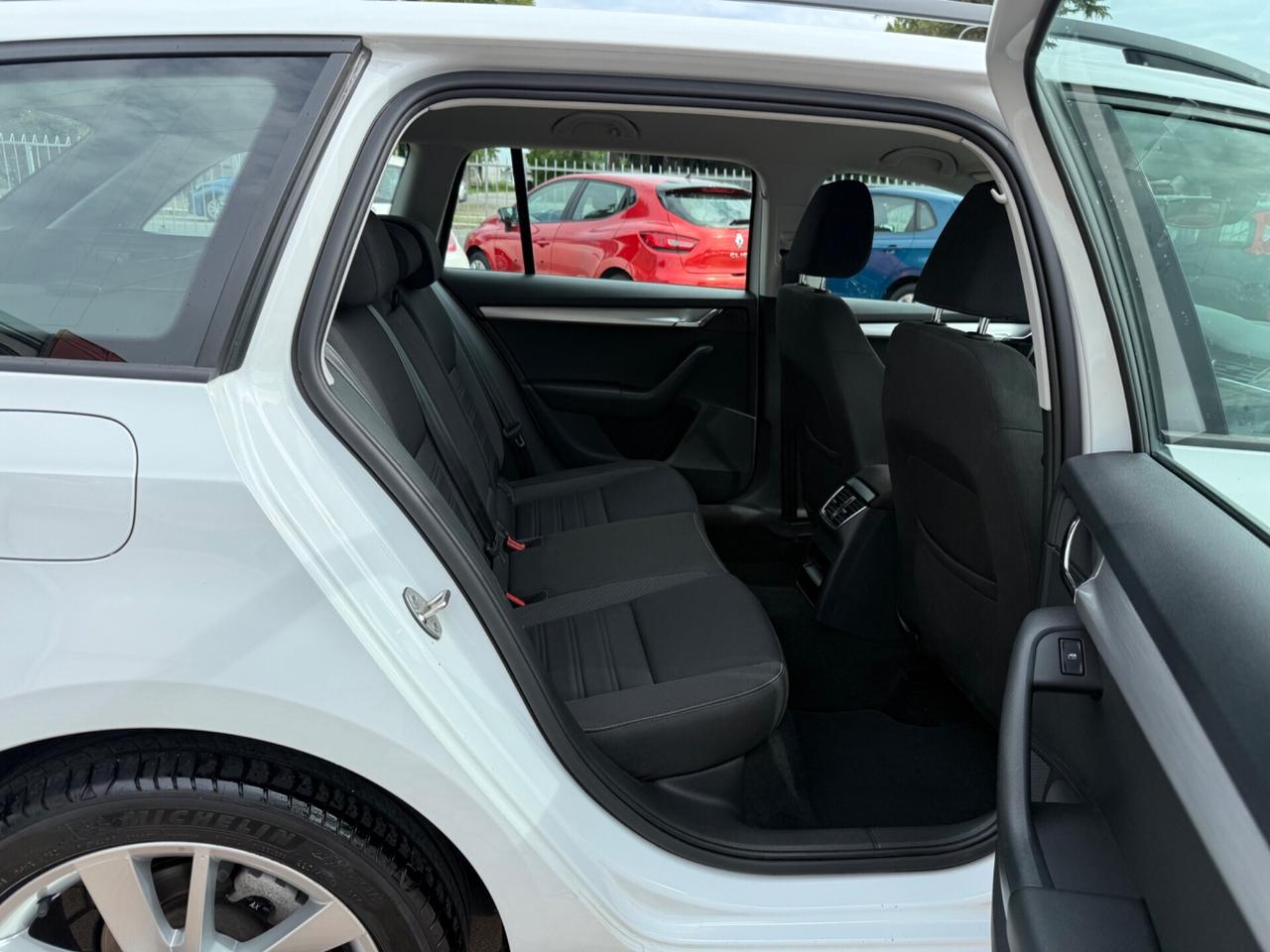 Octavia 2.0 TDI SCR 150 CV DSG Wagon Ambition