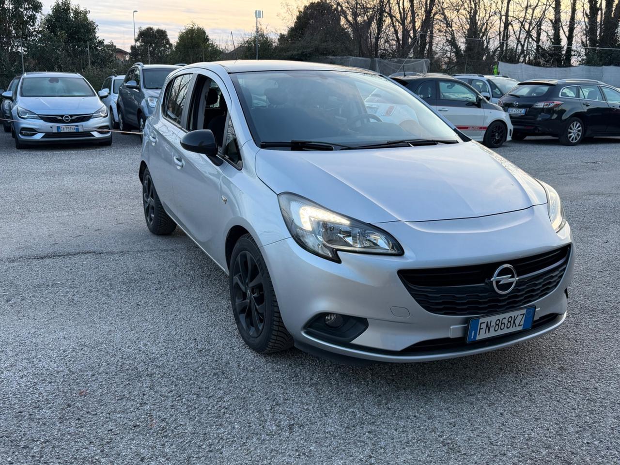 Opel Corsa 1.2 5 porte