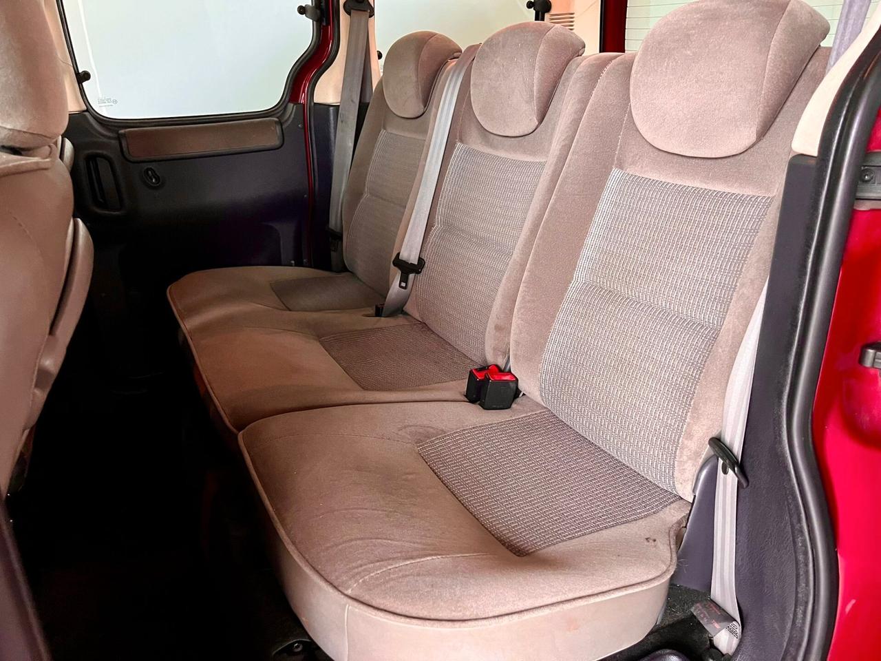 Citroen Berlingo 1.4 5p. Agatha Ruiz de la Prada