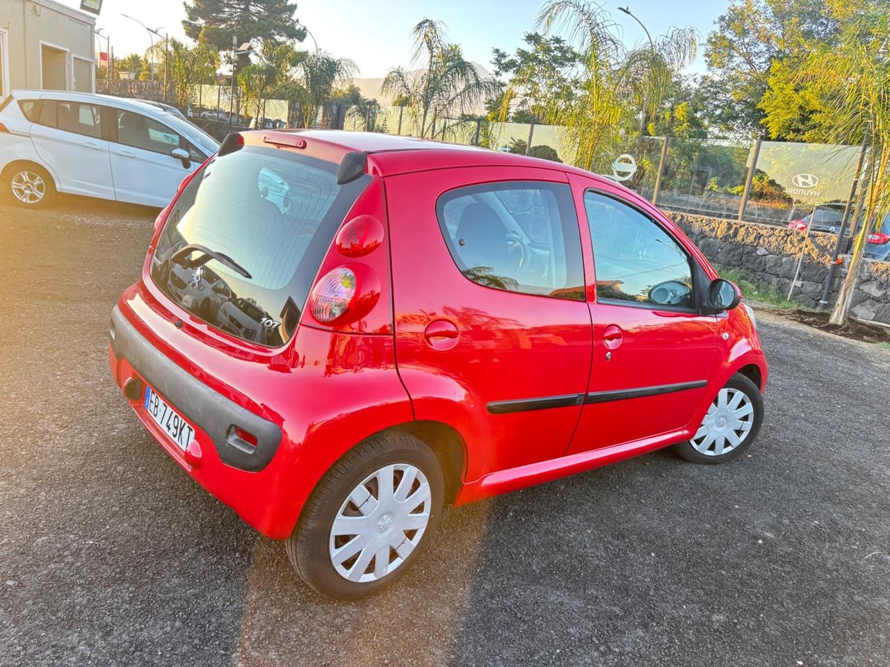 Peugeot 107 1.0 68CV 5p. Sweet Years