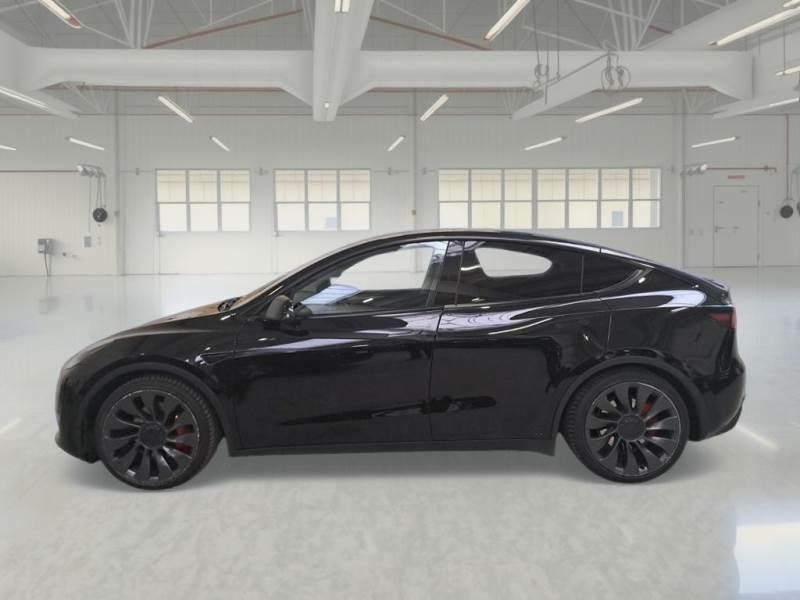TESLA MODEL Y 75 KWH PERFORMANCE DUAL MOTOR 4WD AUT SUV