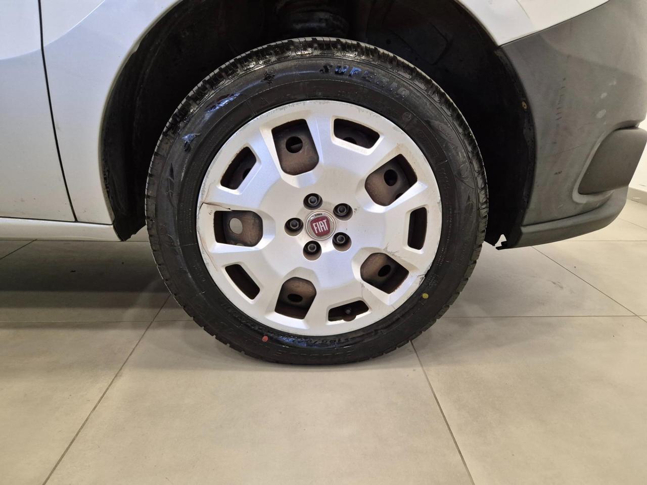 Fiat Doblo 1.4 16v Pop 95cv -NEOPATENTATI - UNIPROPRIETARIO - Sens. Park.