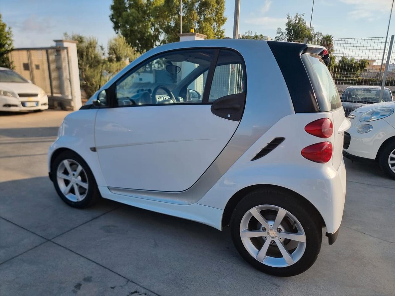 Smart ForTwo 1000 52 kW coupé pure