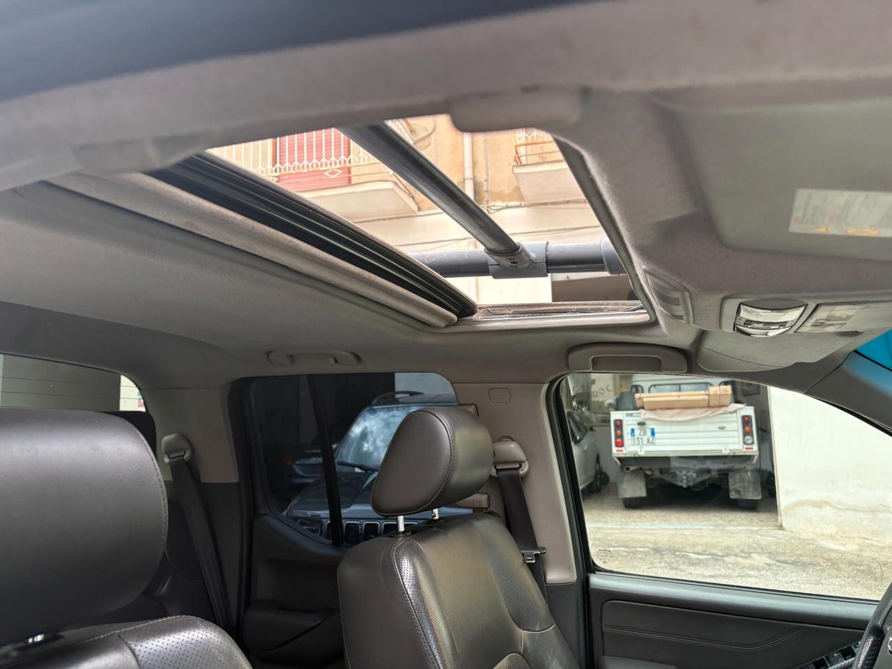 Nissan Navara 2.5 dCi 4 porte Double Cab Platinum