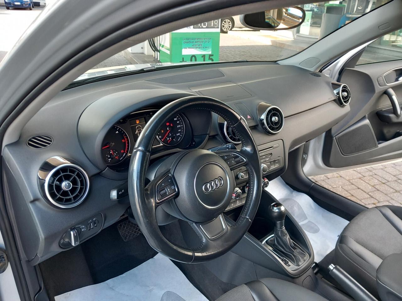 Audi A1 1.6 TDI S tronic SPB SLINE