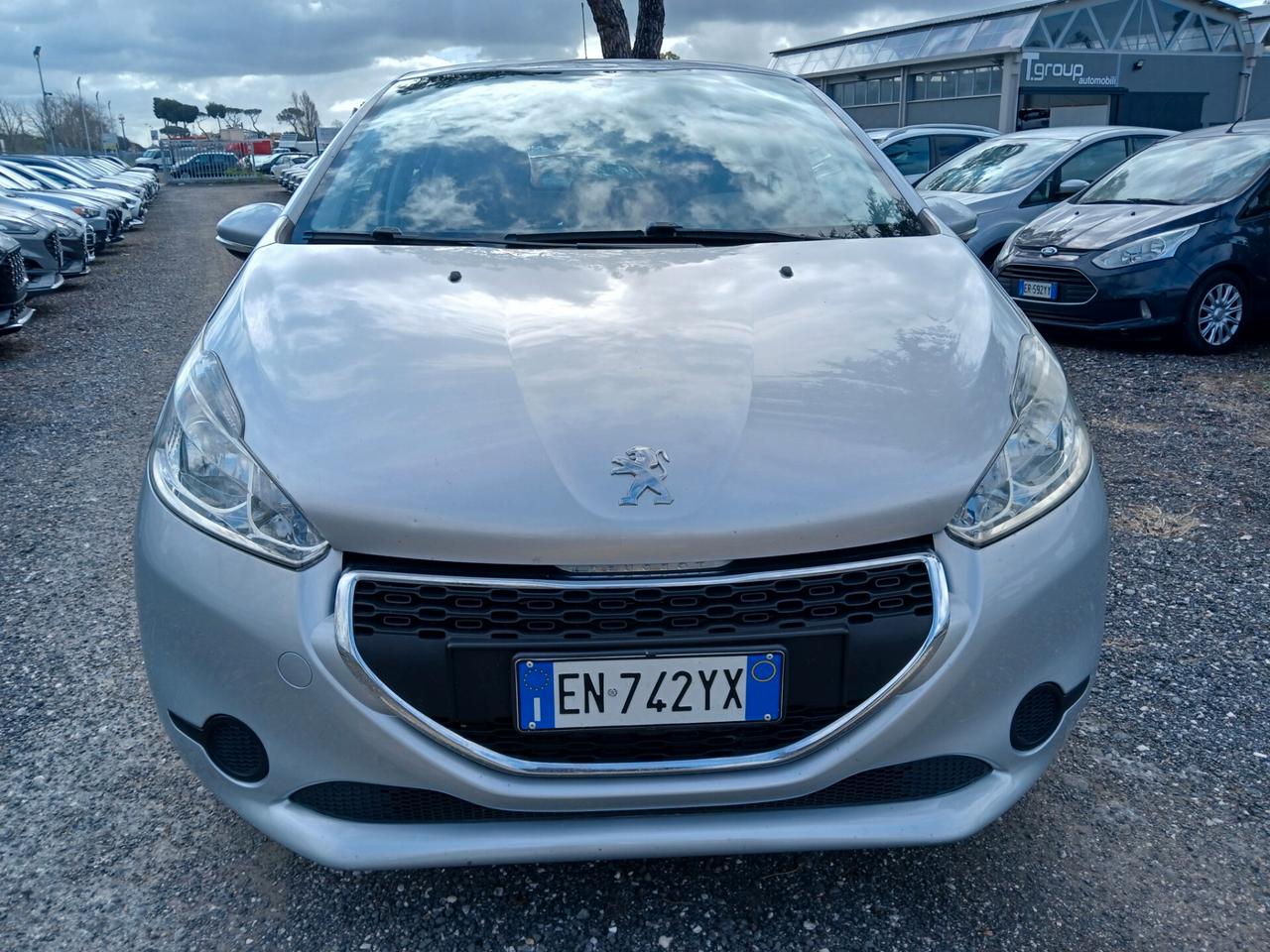 Peugeot 208 1.4 HDi 68 CV 5 porte Allure