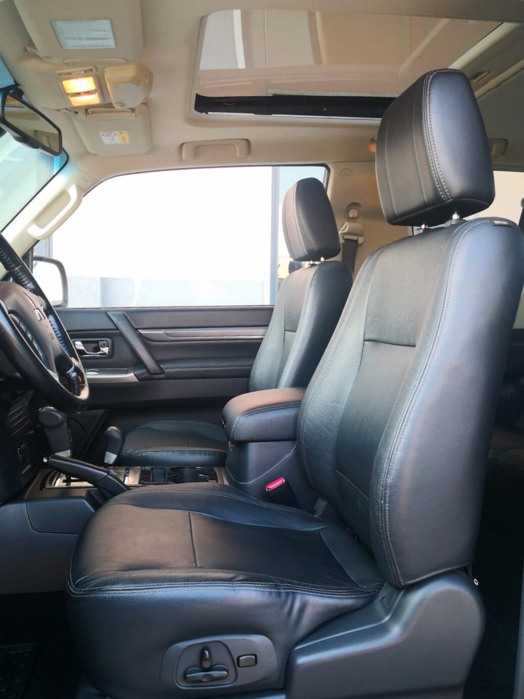 Mitsubishi Pajero 3.2 DI-D 16V aut. 3p. ***TETTO***TELECAMERA***PELLE***NAVI***