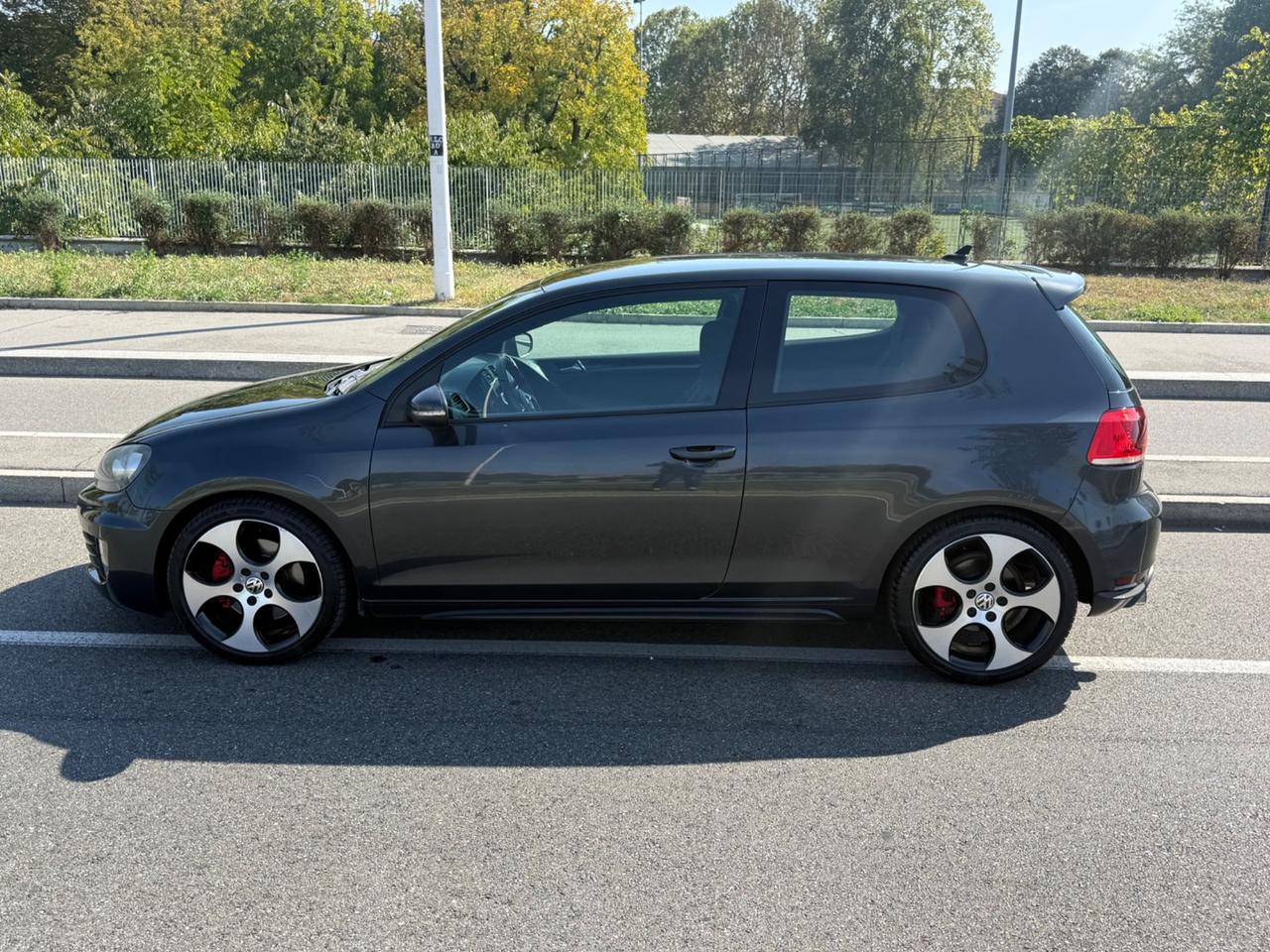 Volkswagen Golf GTI 2.0 TSI 3p.