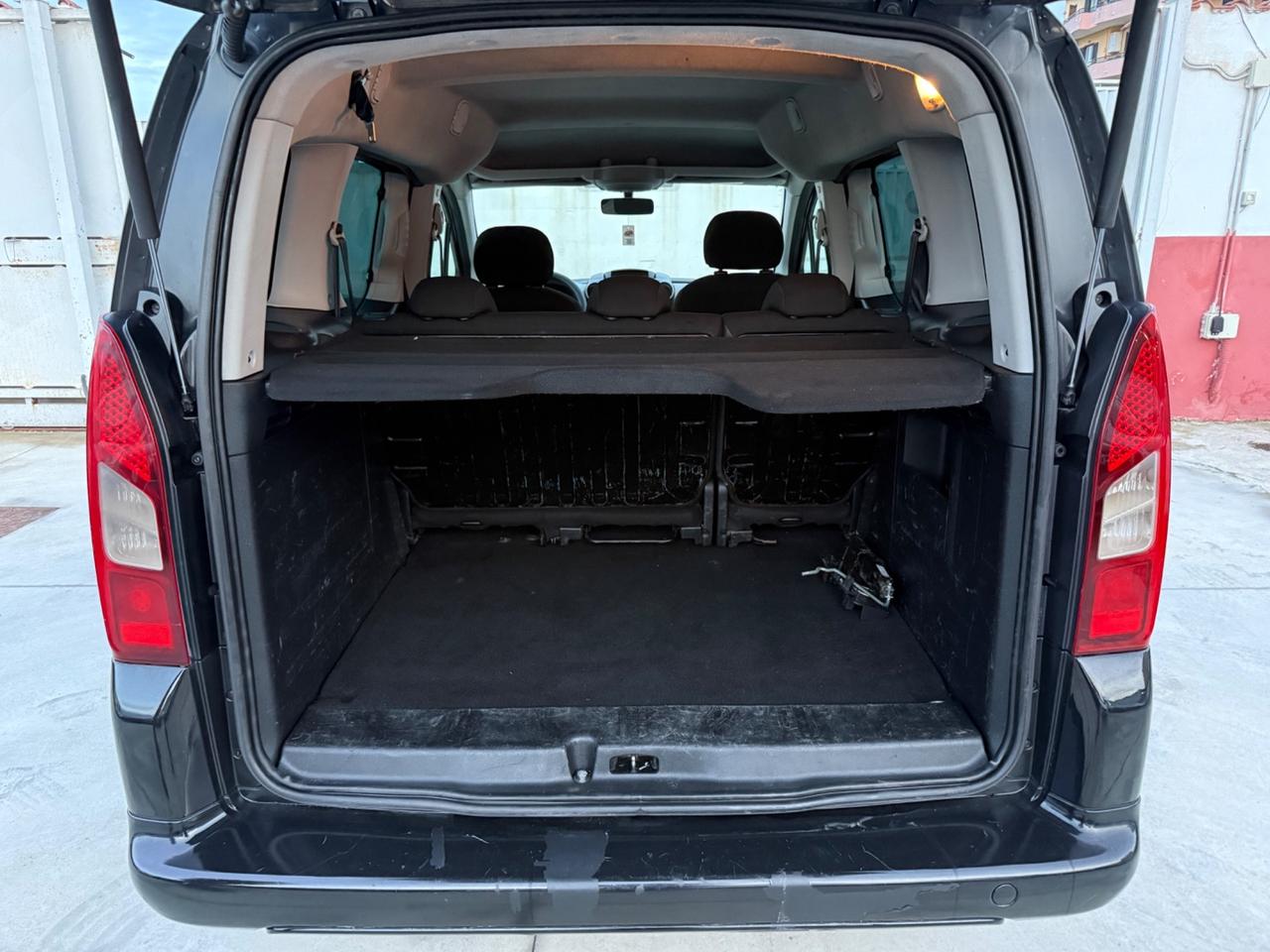 Peugeot Partner 1.6 HDi 92CV AUTOCARRO