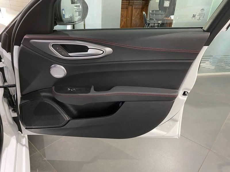 Alfa Romeo Giulia 2.2 Turbodiesel 210 CV AT8 AWD Q4 Tributo Italiano