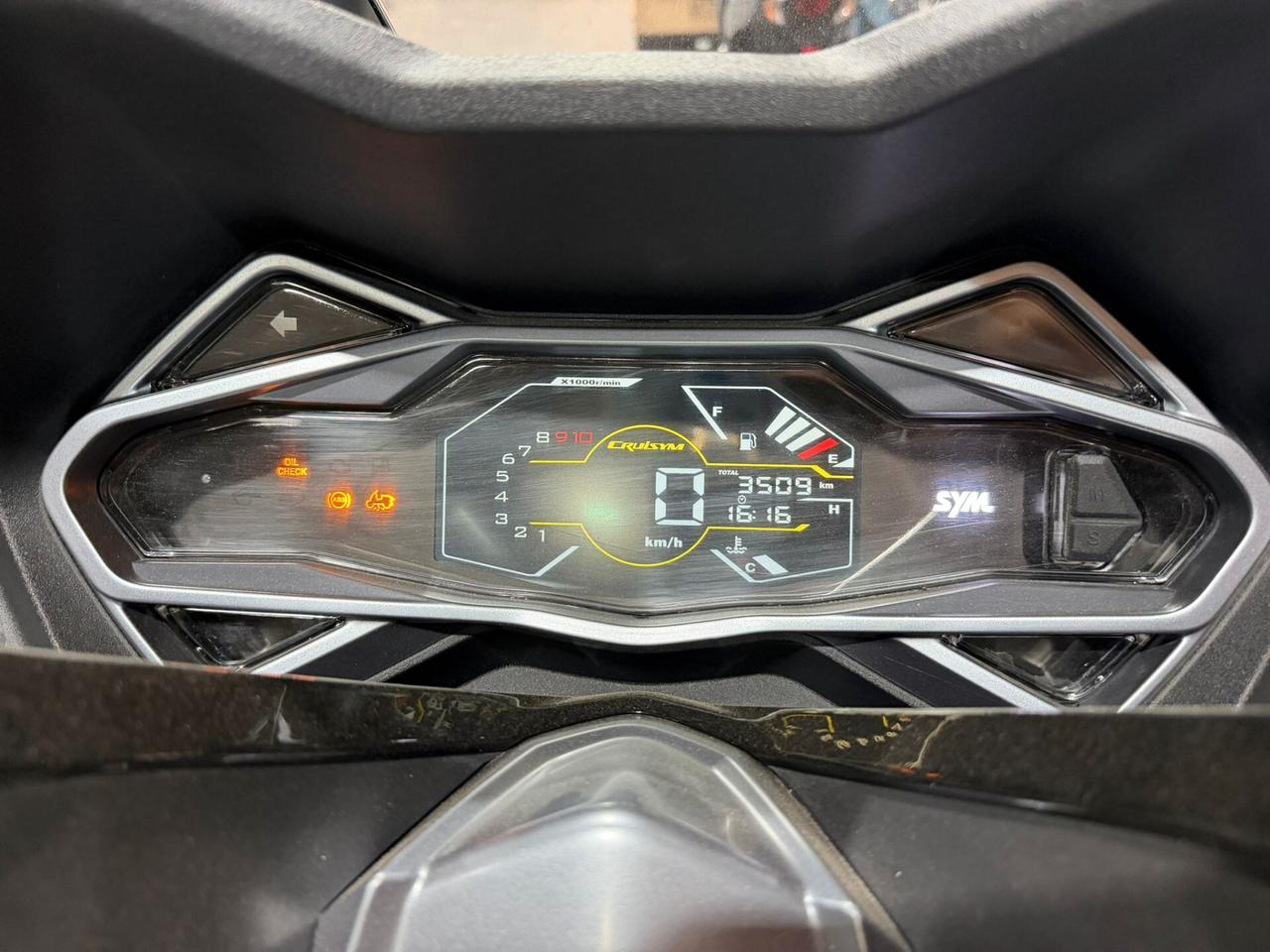 Sym Cruisym 300 alpha