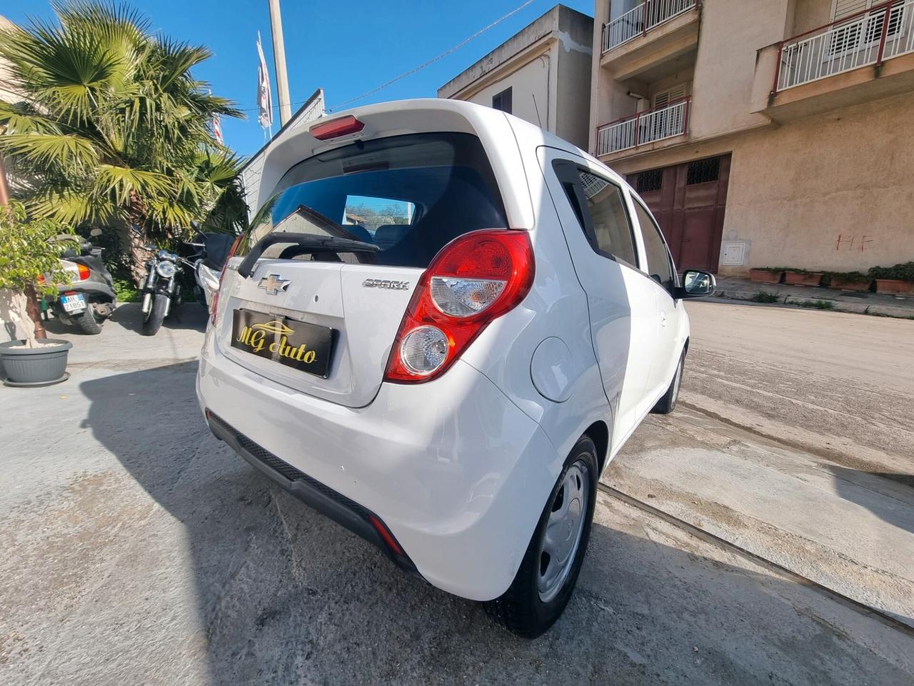 Chevrolet Spark 1.0 LT