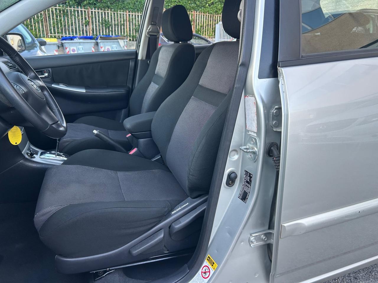 Toyota Corolla 1.4 D-4D Cambio automatico 5 porte