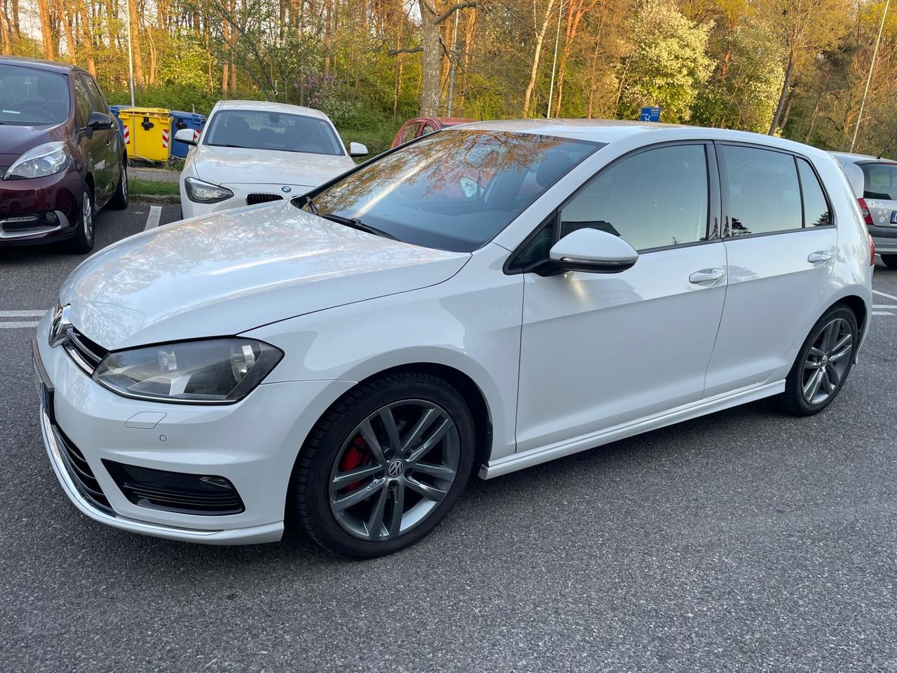 Volkswagen Golf 1.6 TDI 110 CV DSG 5p. R-line*Neopatentati*Cerchi*Euro 6*