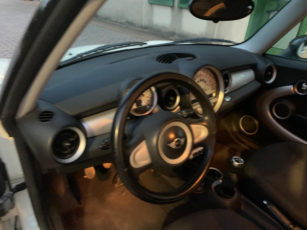 Mini 1.4 16V One Chili