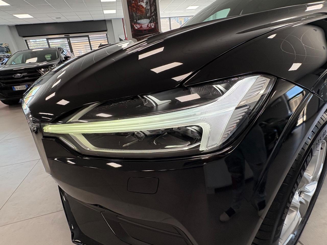 Volvo XC 60 D3 2.0 TDI 150cv 2019 km 175000