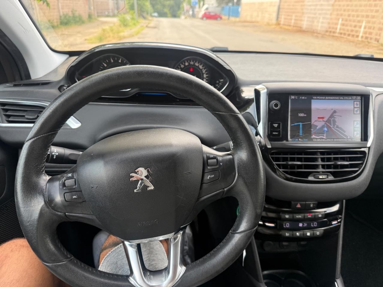 Peugeot 208 1.2 VTi 82 CV 5 porte Allure