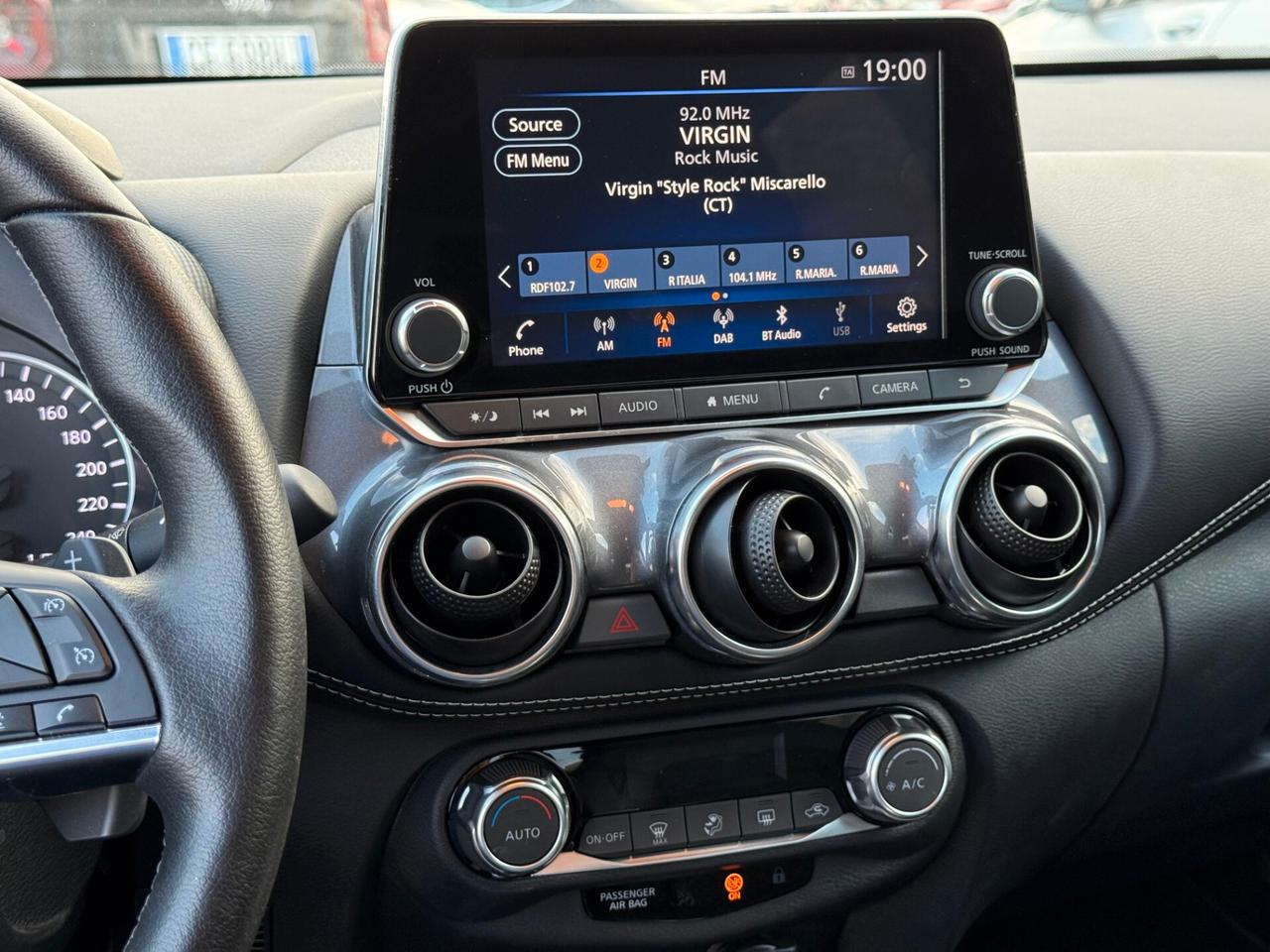 Nissan Juke 1.0 DIG-T 117 CV DCT N-Connecta