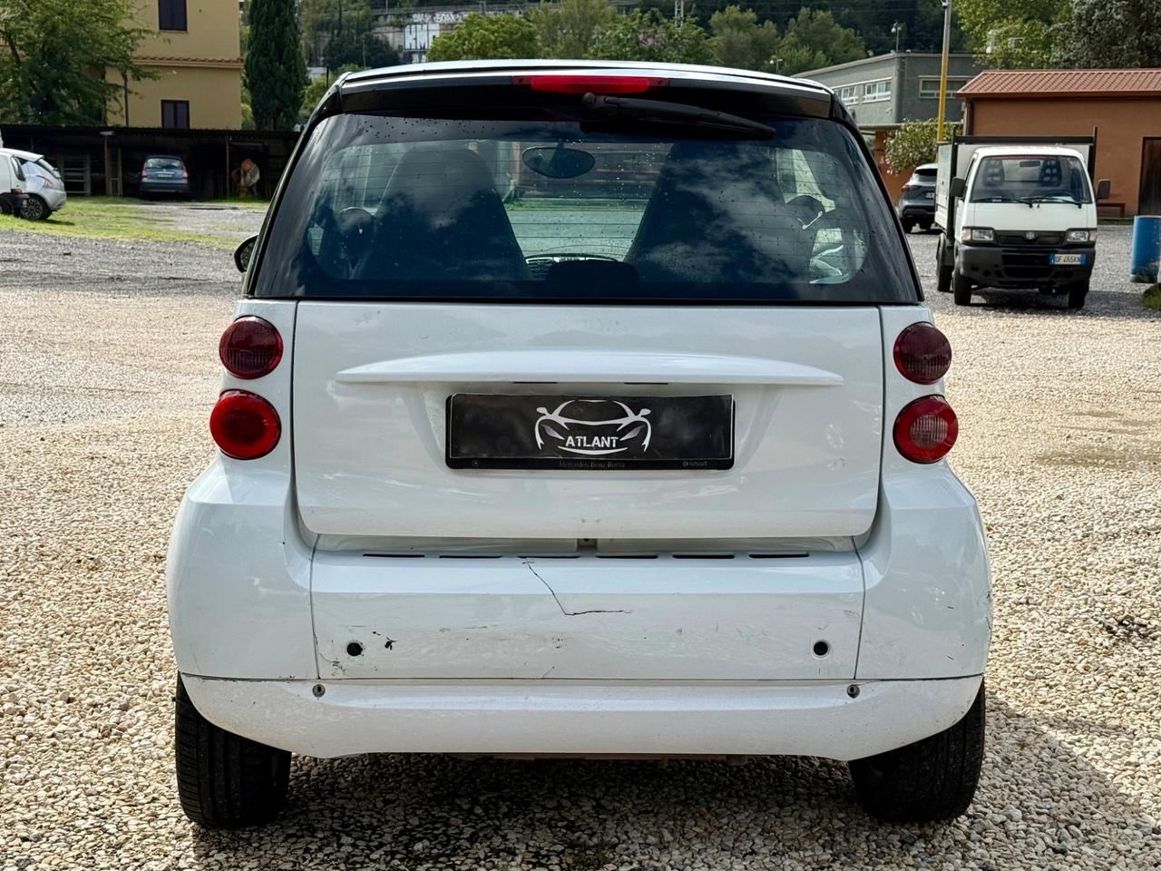 Smart ForTwo 1000 52 kW MHD coupé white tailor Made