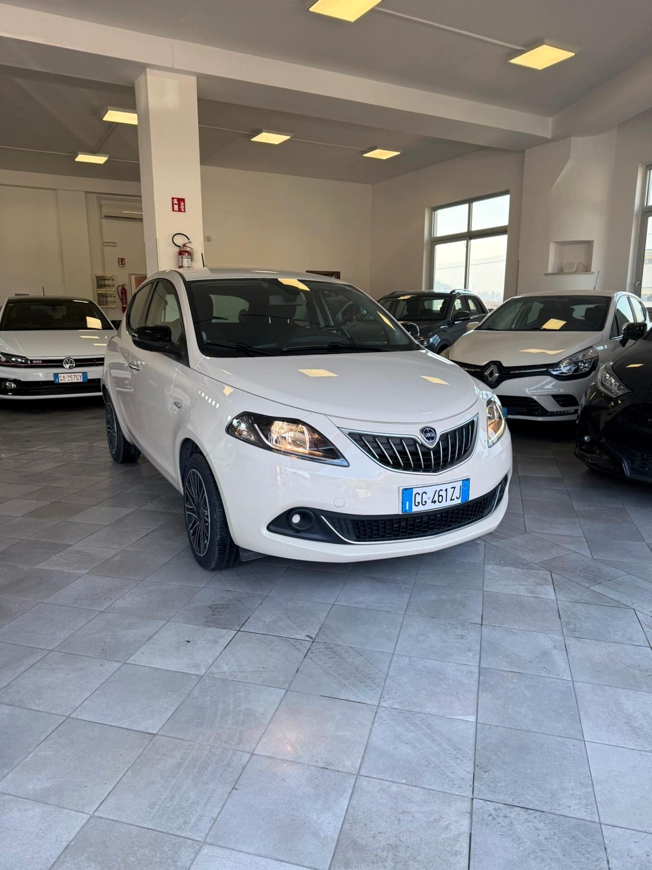 Lancia Ypsilon 1.0 FireFly 5 porte S&S Hybrid Ecochic Gold