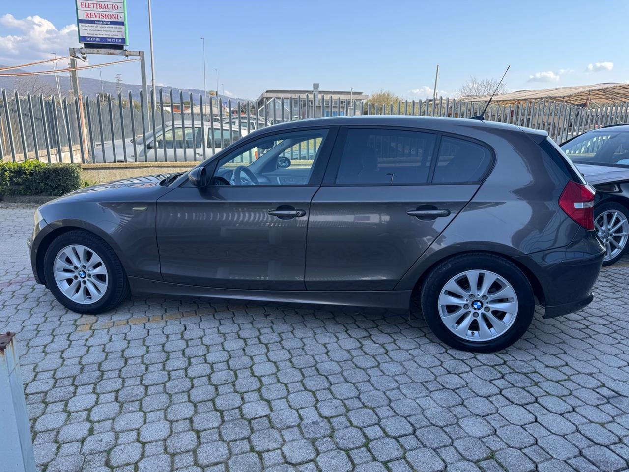 Bmw 116 116i 5p. Futura