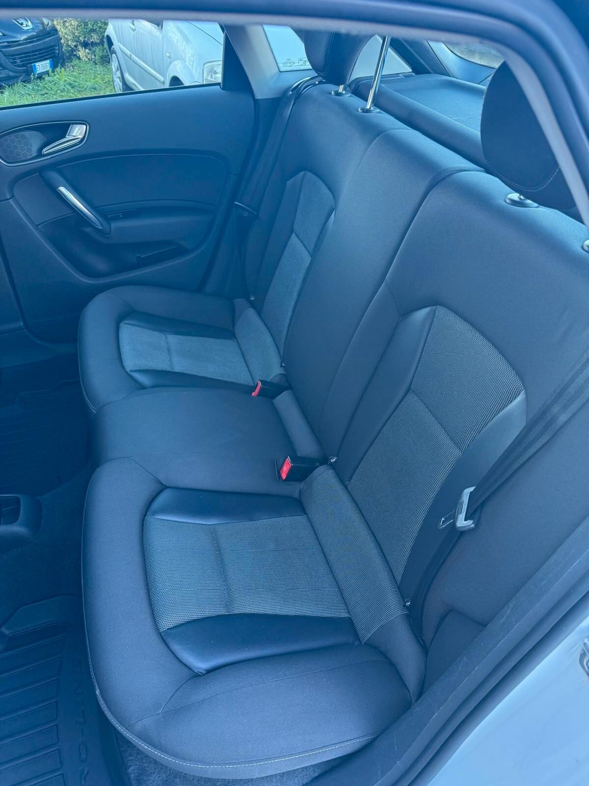 Audi A1 I Sportback 1.6 tdi S tronic Admired