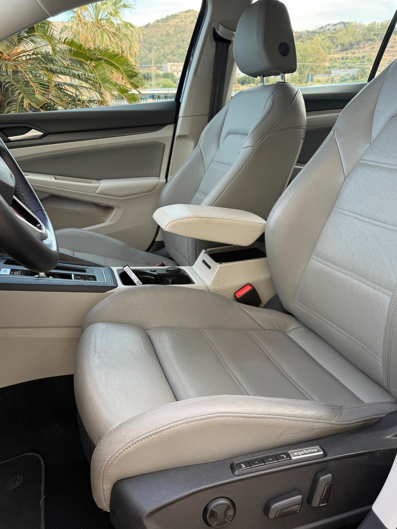 Volkswagen Golf 2.0 TDI 150 CV DSG SCR Style