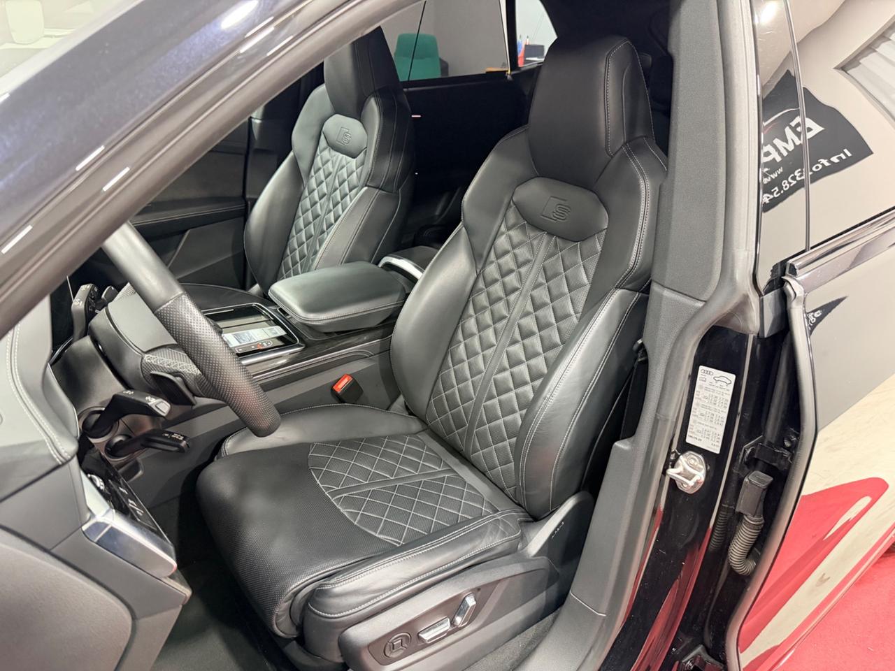 Audi Q8 SQ8 TDI Quattro Tiptronic Sport Attitude