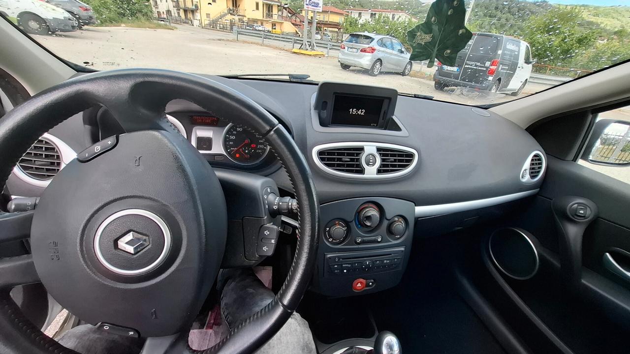 Renault Clio 1.2 16V 5 porte Dynamique