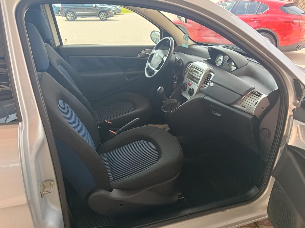 Lancia Ypsilon 1.3 MJT 75 CV Argento