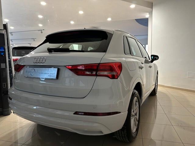 Audi Q3 35 TDI S tronic Business