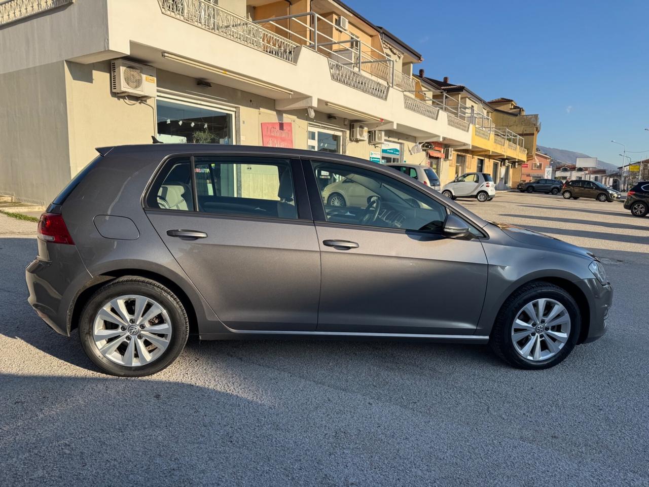 Volkswagen Golf 1.6 TDI DSG 5p. garanzia