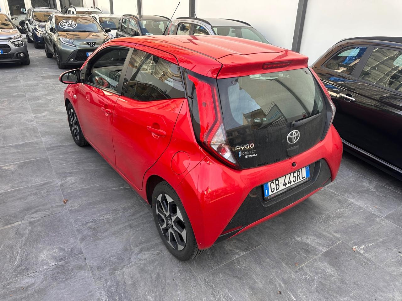 Toyota Aygo Connect 1.0 VVT-i 72 CV 5 porte x-play