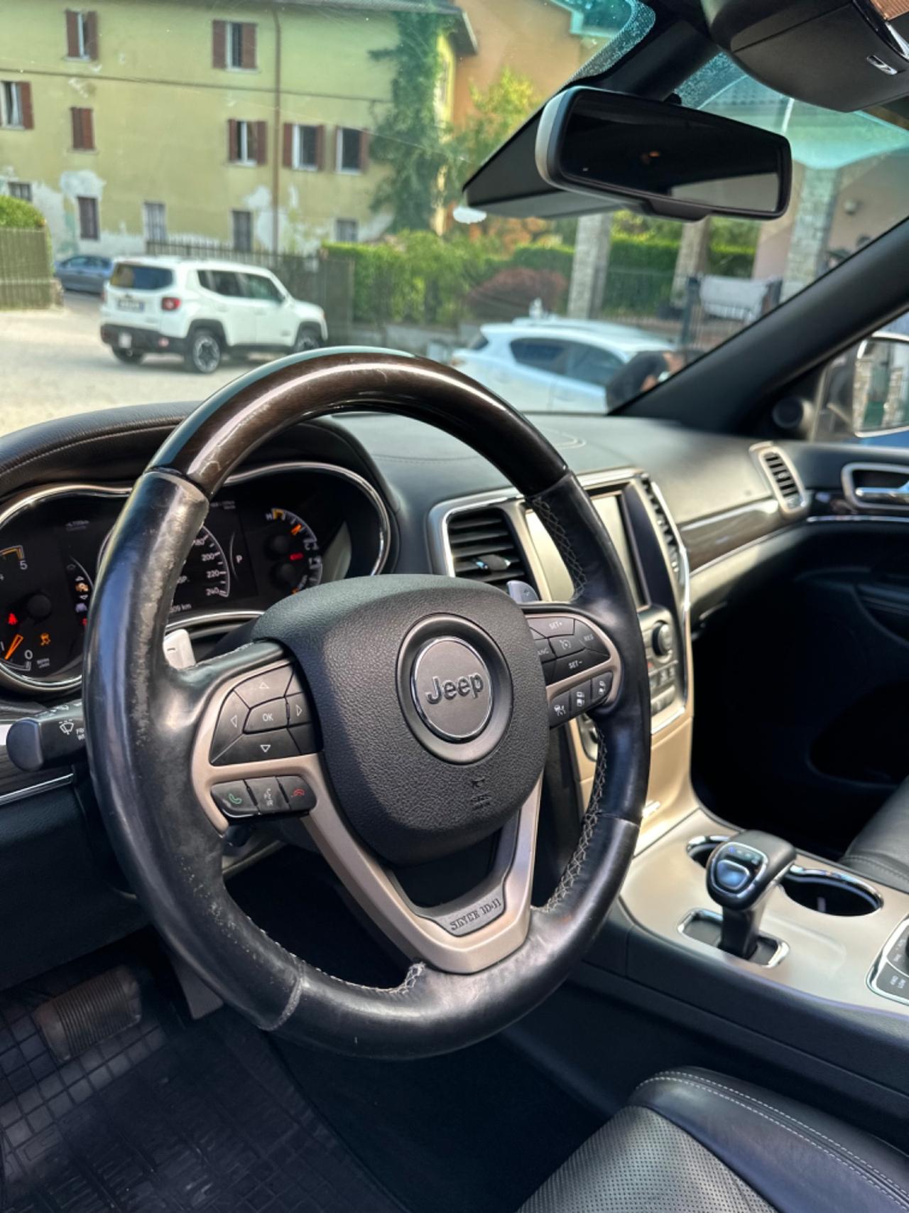 Jeep GRAND CHEROKEE 3.0 V6 CRD 250 CV MTJ OVERLAND