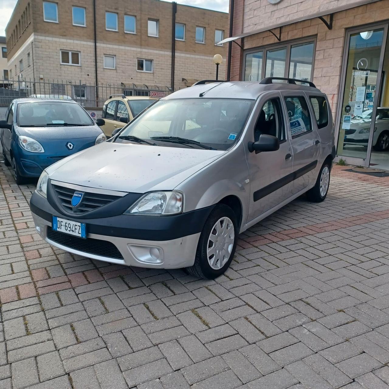 127.968 KM DACIA LOGAN 1.4 OTTIMA PER LAVORO E FAMIGLIA